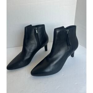 Clark’s Artisan Calla Blossom Black Leather Pointy Toe Low Heel Ankle Boots 10M